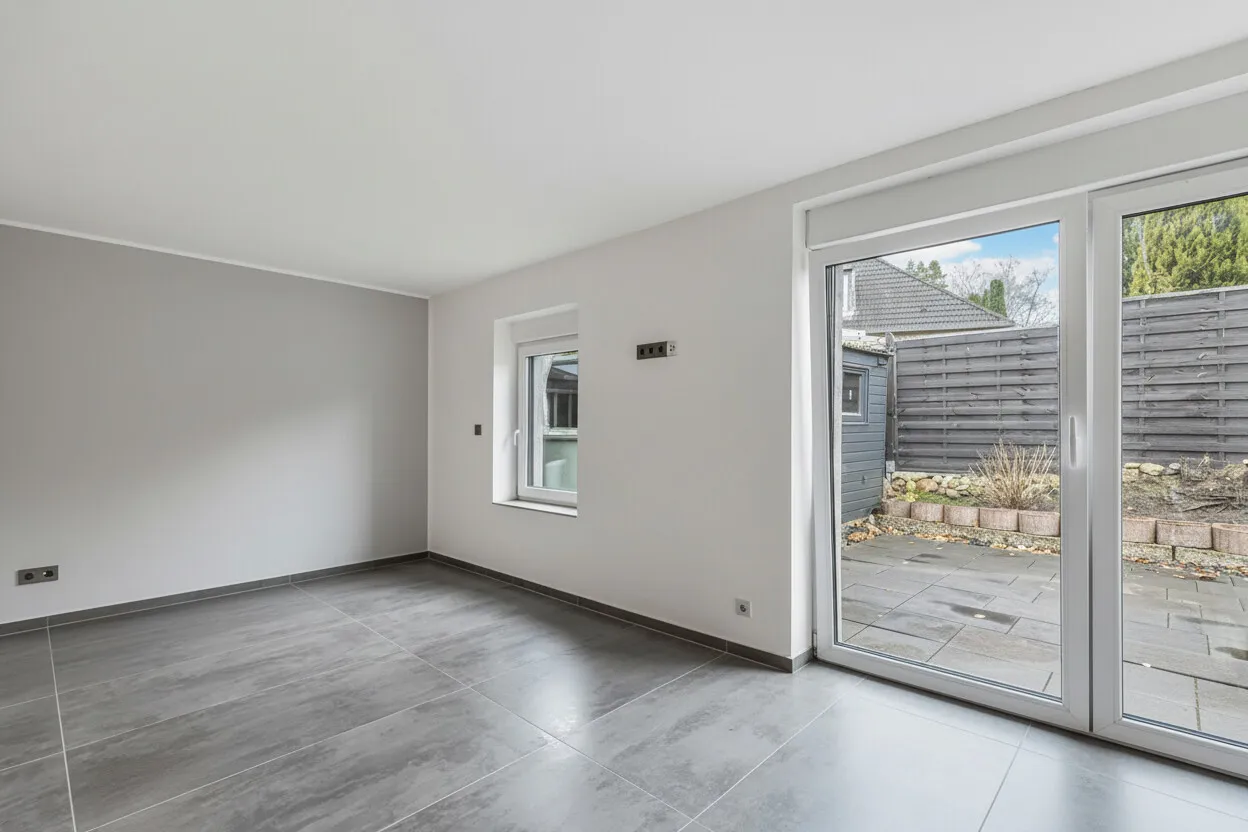 2. Schlafzimmer mit Terrassenzugang