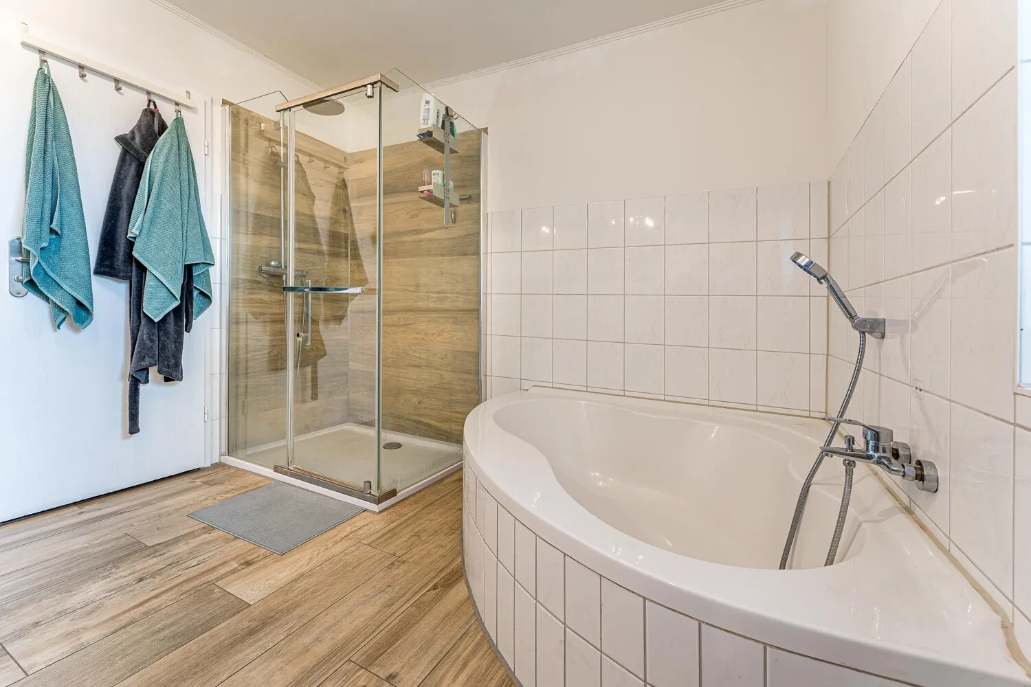 modernes Vollbad