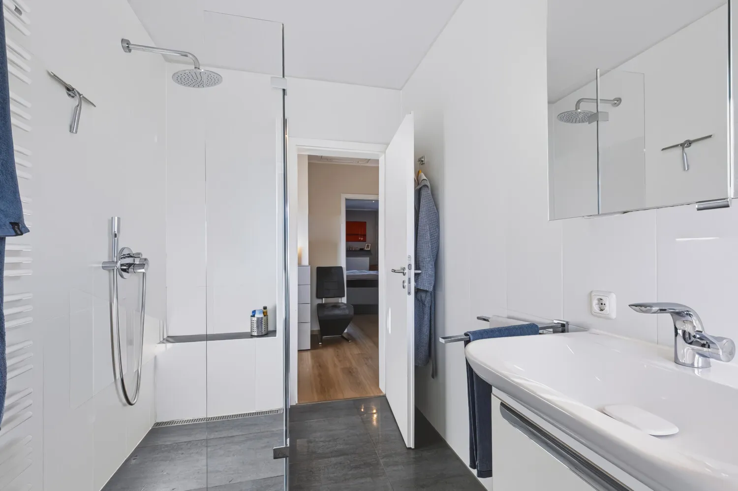 2. Ansicht Duschbad