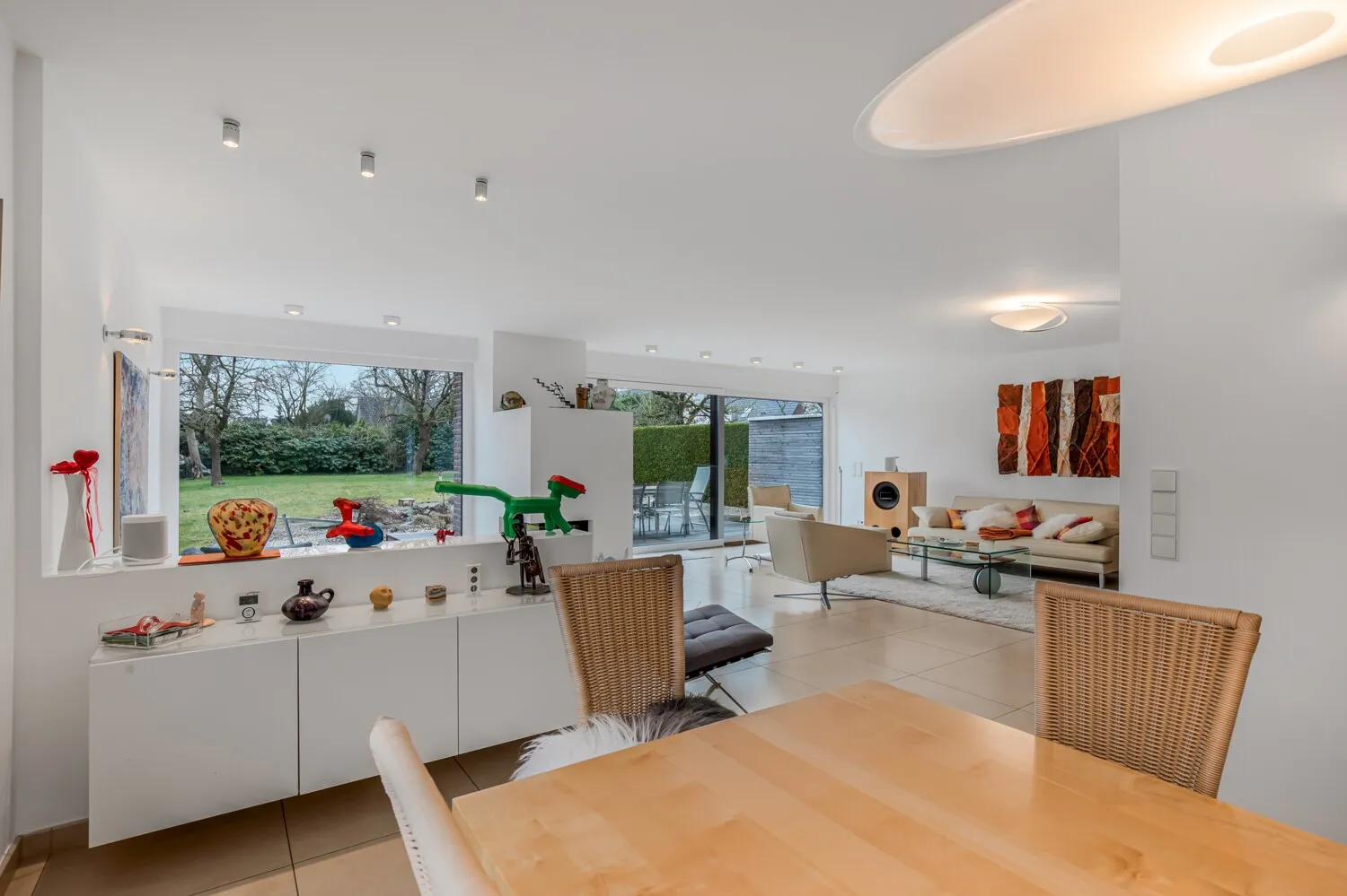 Blick ins Wohnzimmer