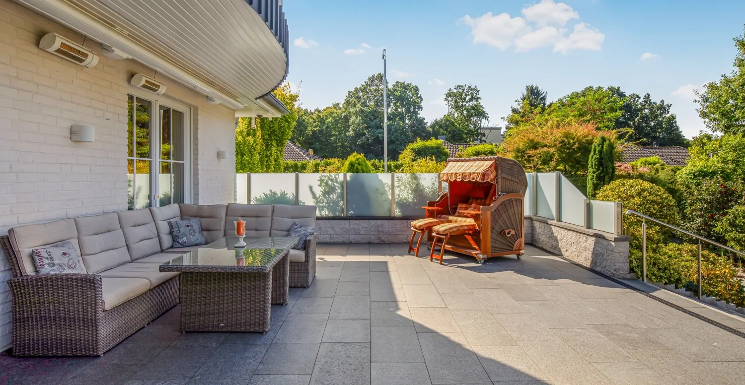 Große und massive Terrasse