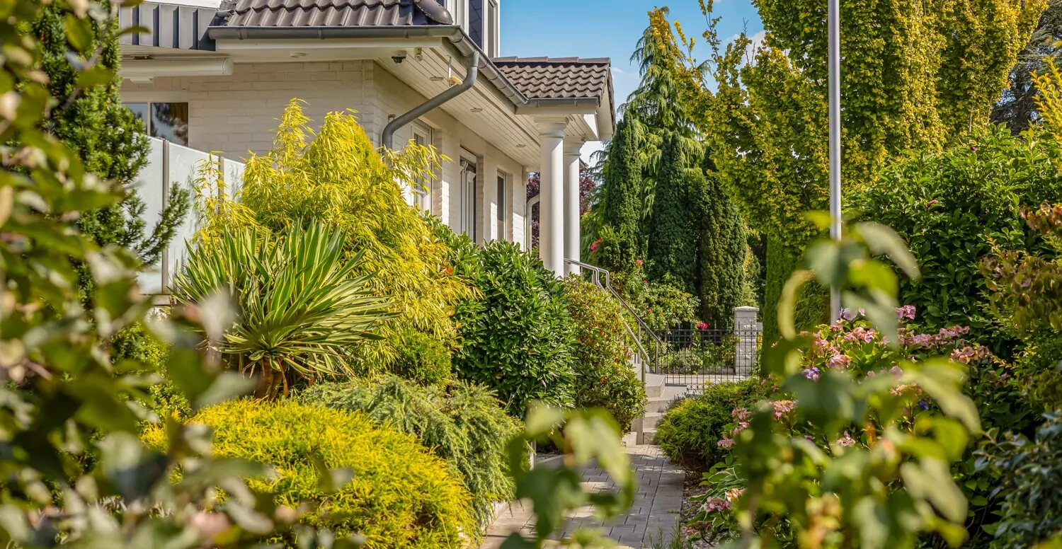 Eingewachsen und einzigartig angelegt