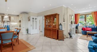 von_poll_real_estate_property_25157013_image_11