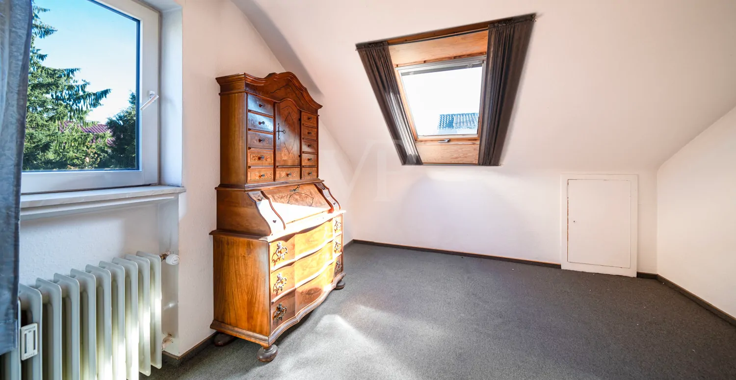 Dachgeschoss- Arbeitszimmer