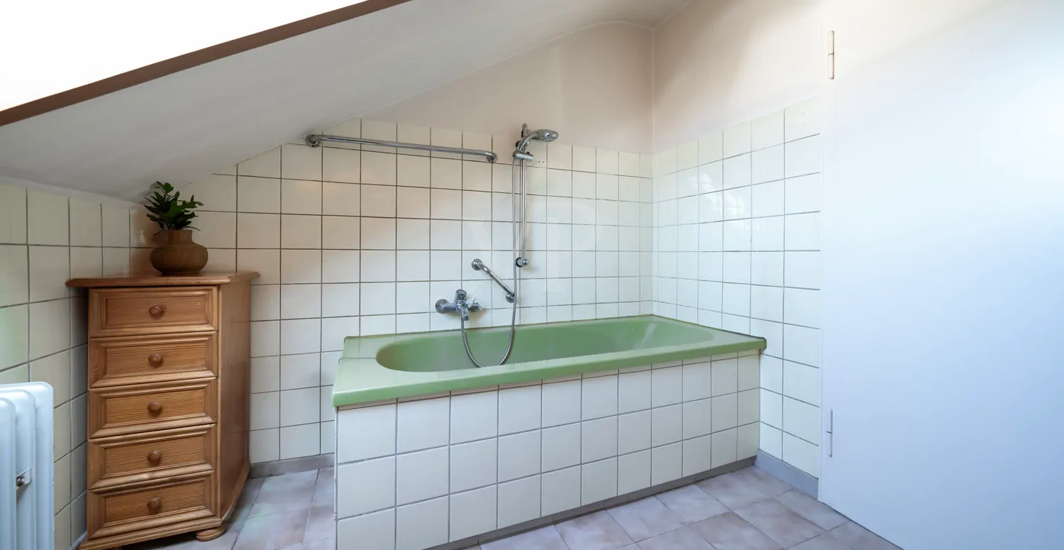 Dachgeschoss - Tageslicht-Badezimmer