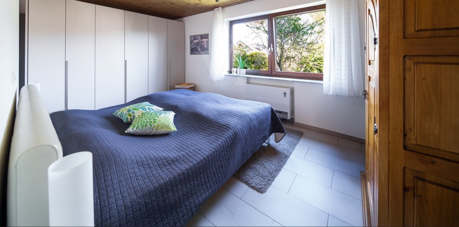 x Erdgeschoss - Schlafzimmer