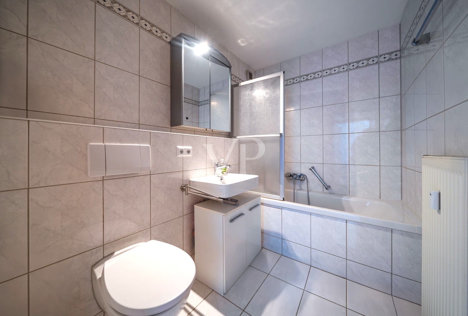 Innenliegendes Badezimmer