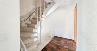 von_poll_real_estate_property_25455037_image_2