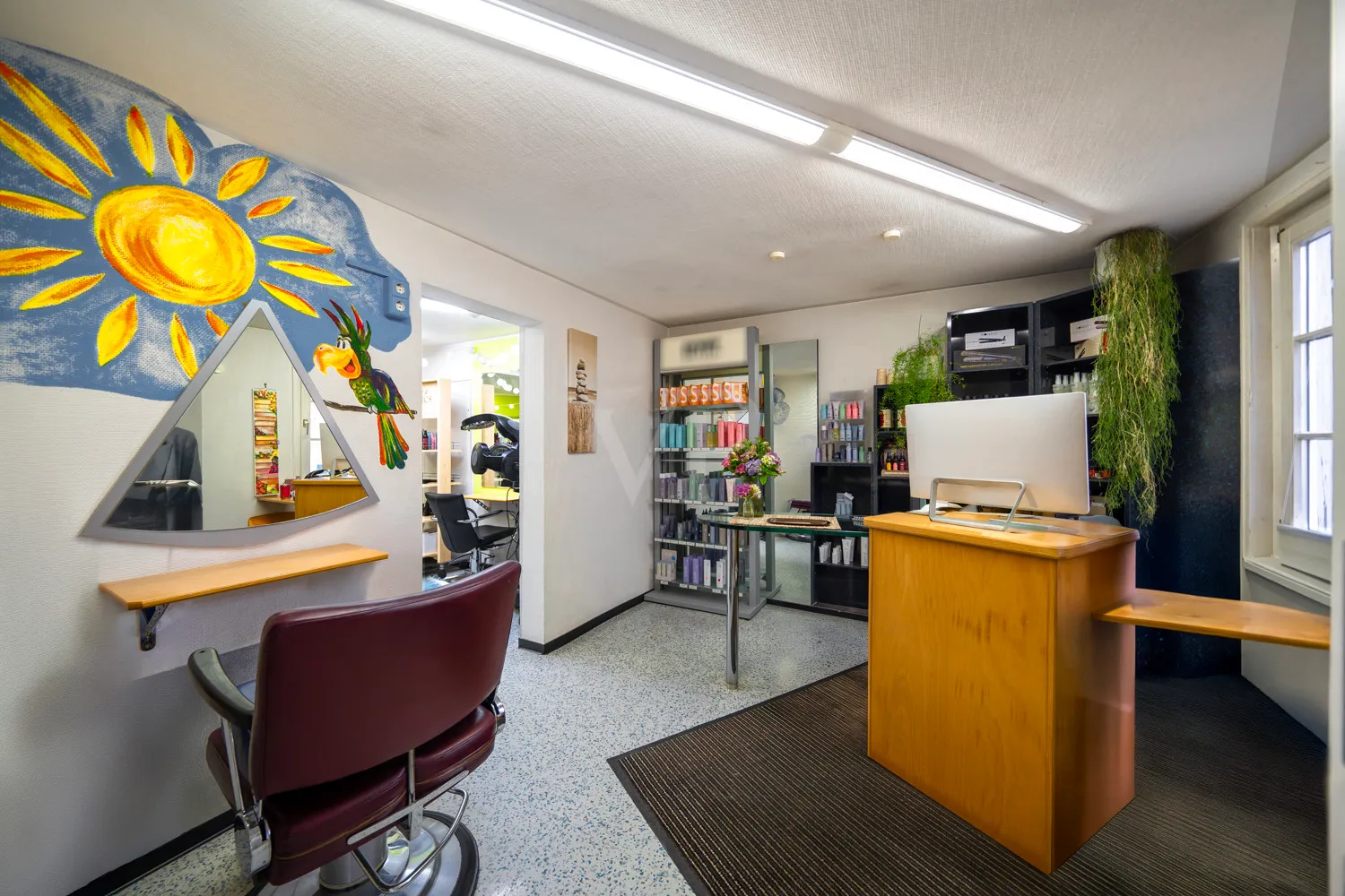 Erdgeschoss - Gewerbe - Friseursalon