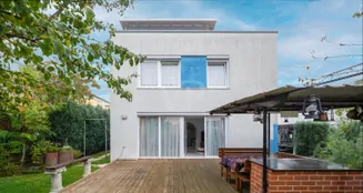 von_poll_real_estate_property_25455047_image_0