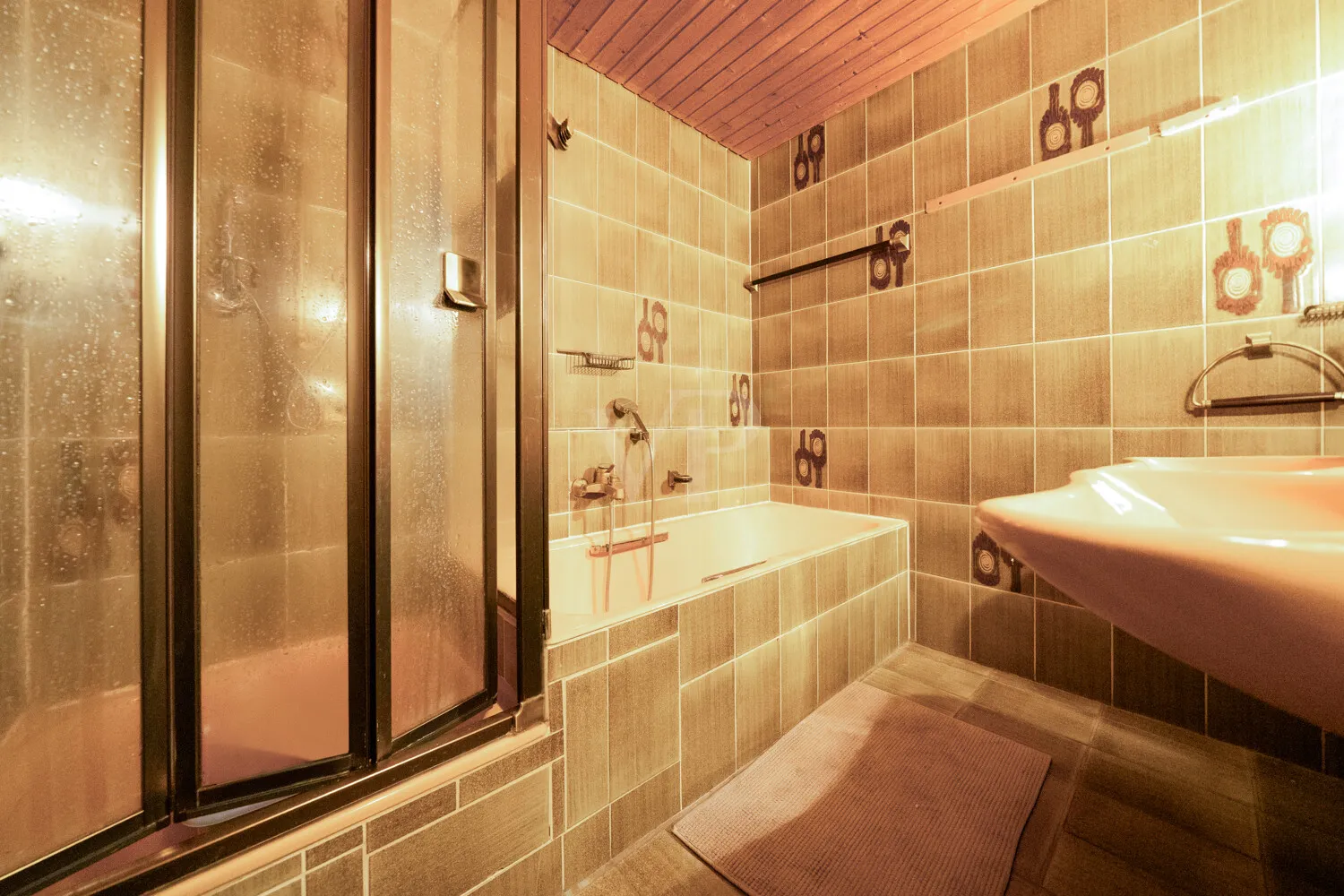 2. Obergeschoss - Innenliegendes Badezimmer