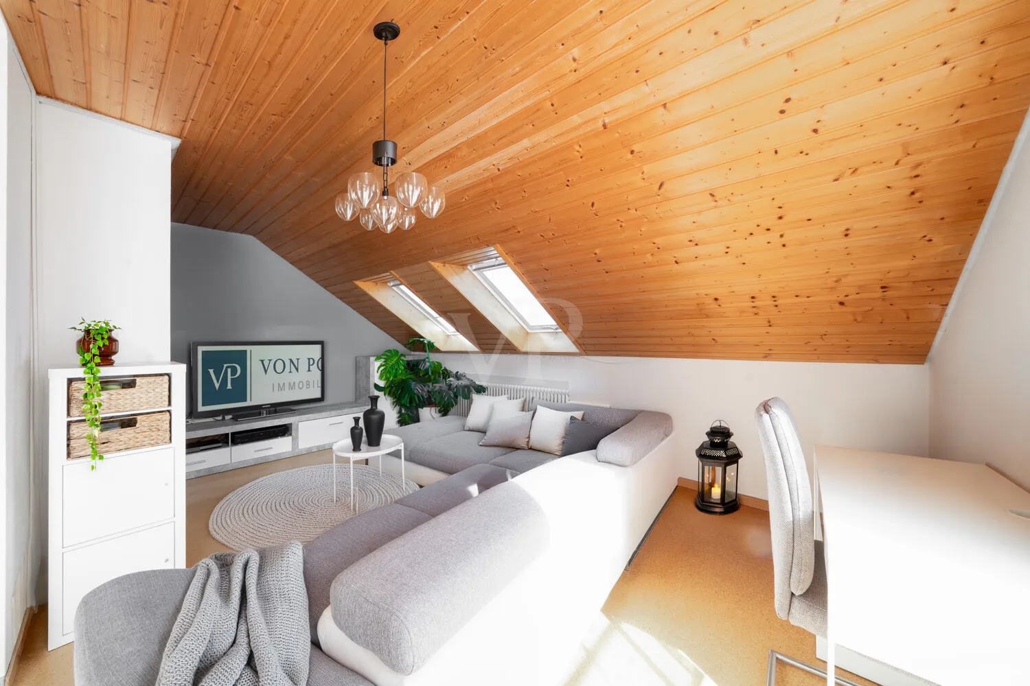 Wohnzimmer DG