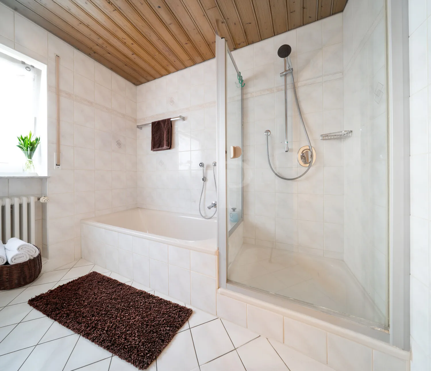 Badezimmer EG