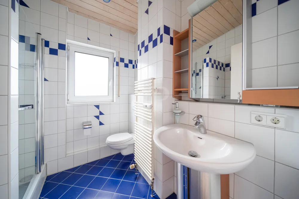 Bad mit Dusche