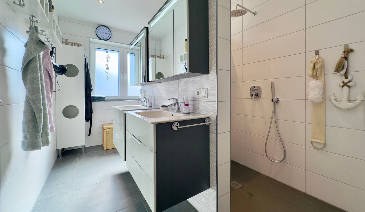Badezimmer EG