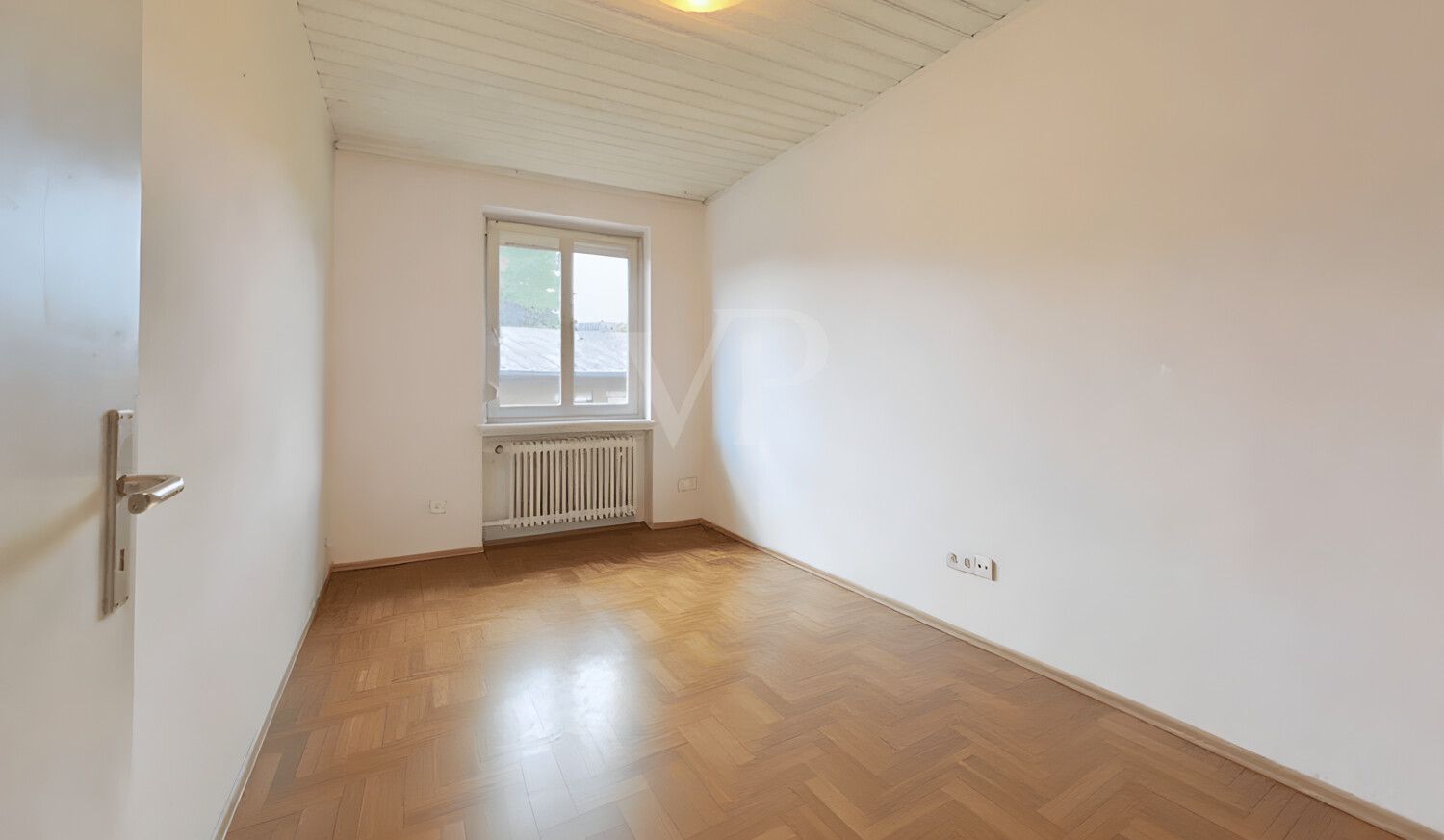 Zimmer renoviert_ki