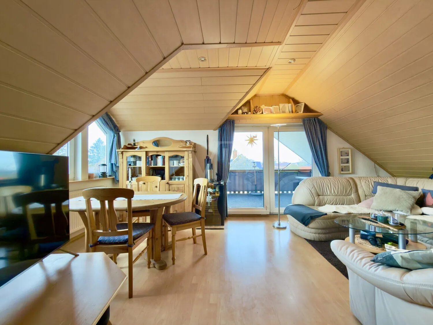 Wohnzimmer DG