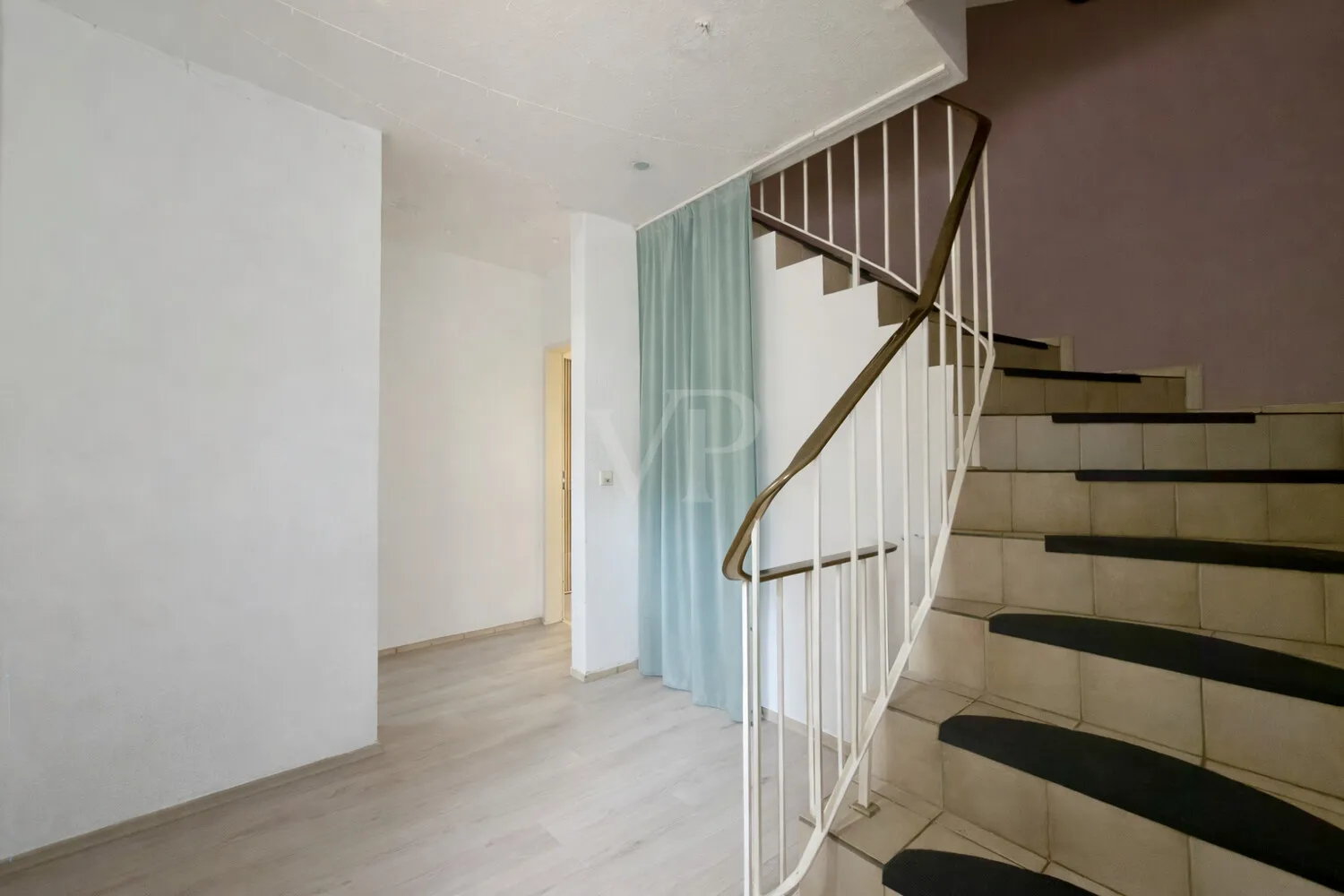 Eingangsbereich mit Treppe
