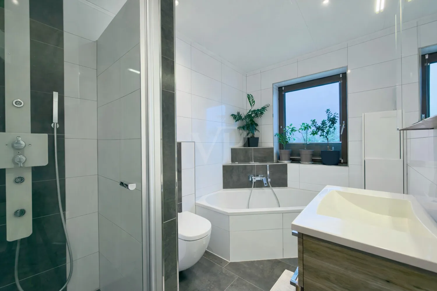 Badezimmer 1. OG