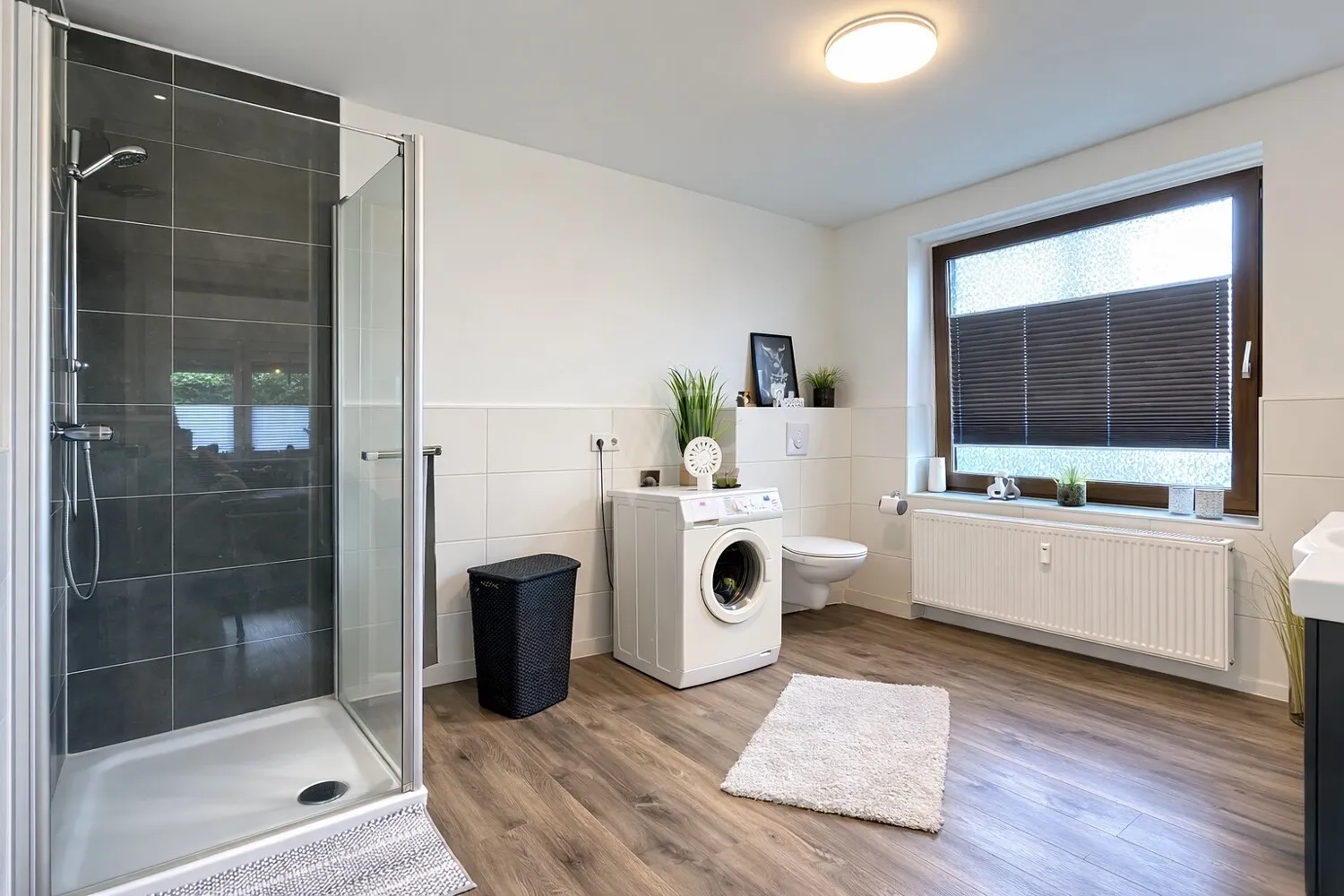 Badezimmer EG