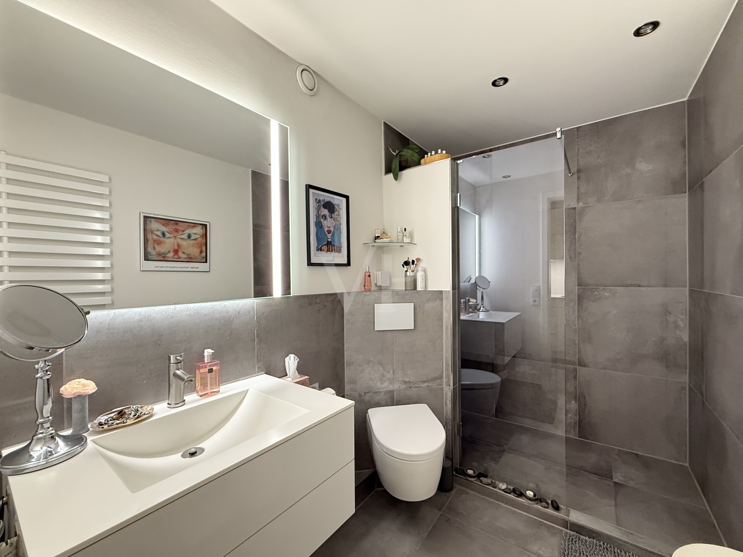 stylisches Badezimmer