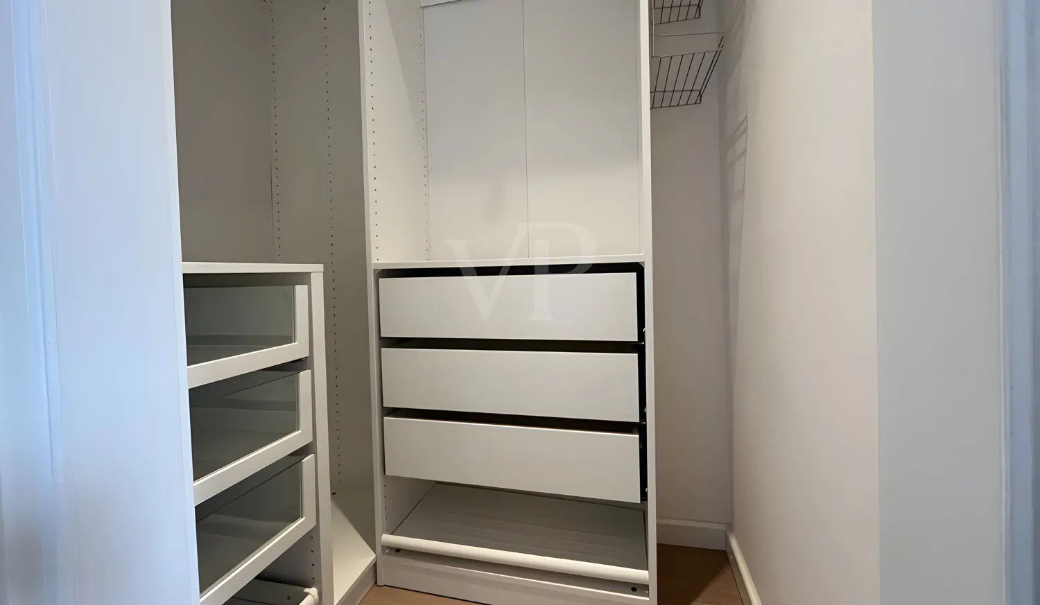 begehbarer Kleiderschrank
