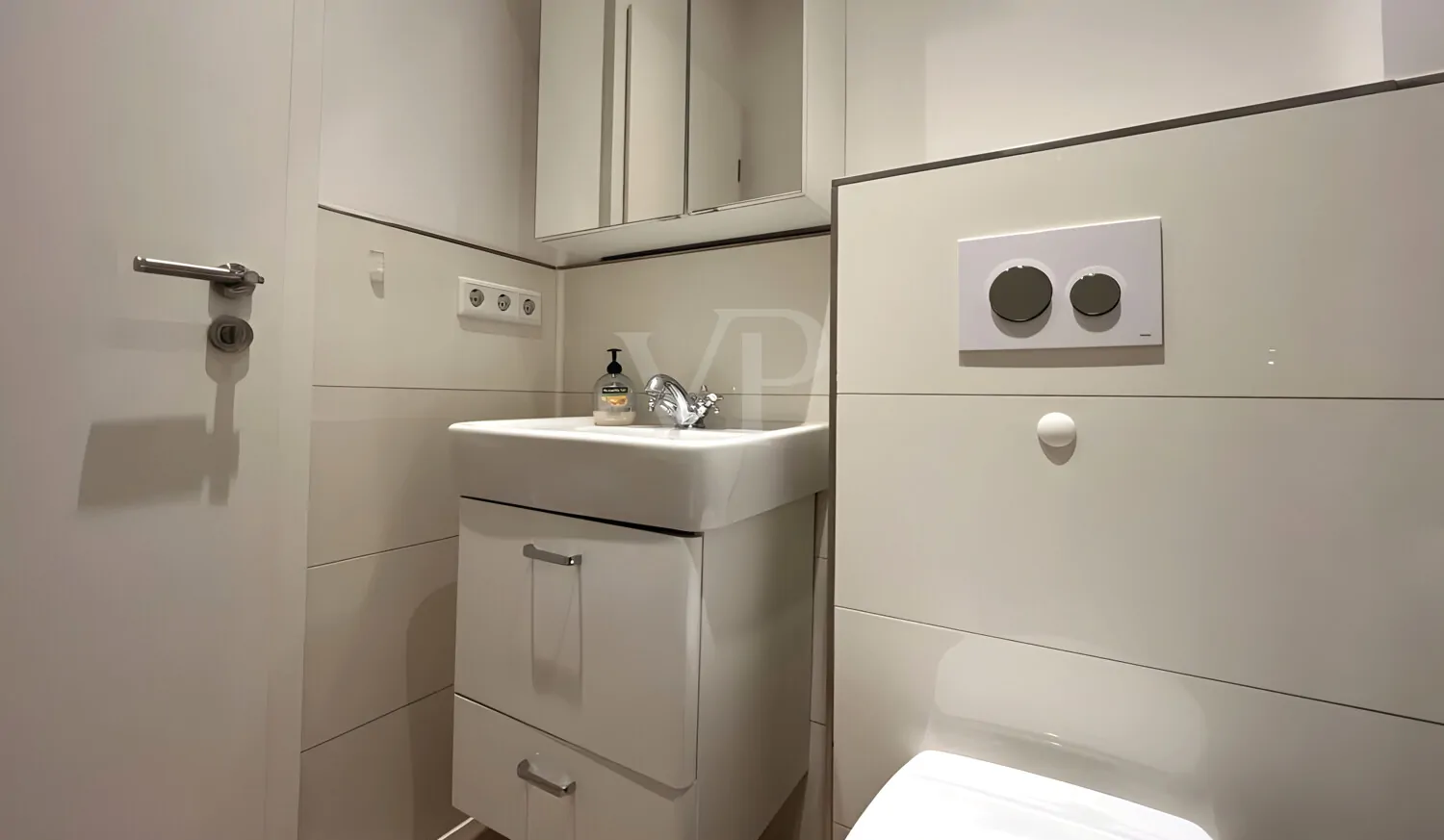 gepflegtes Badezimmer