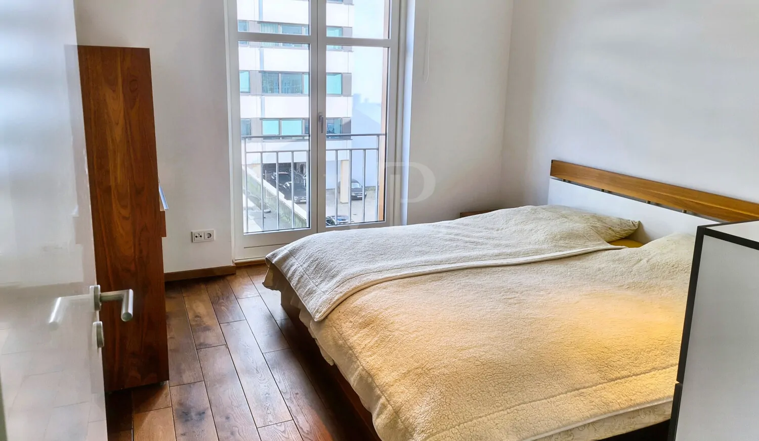 Hauptschlafzimmer mit Platz für einen Kleiderschrank