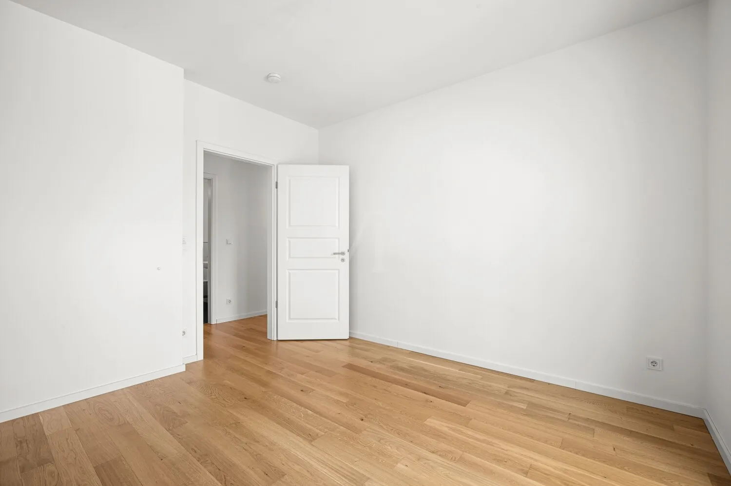 Hauptschlafzimmer gegenüber dem Bad