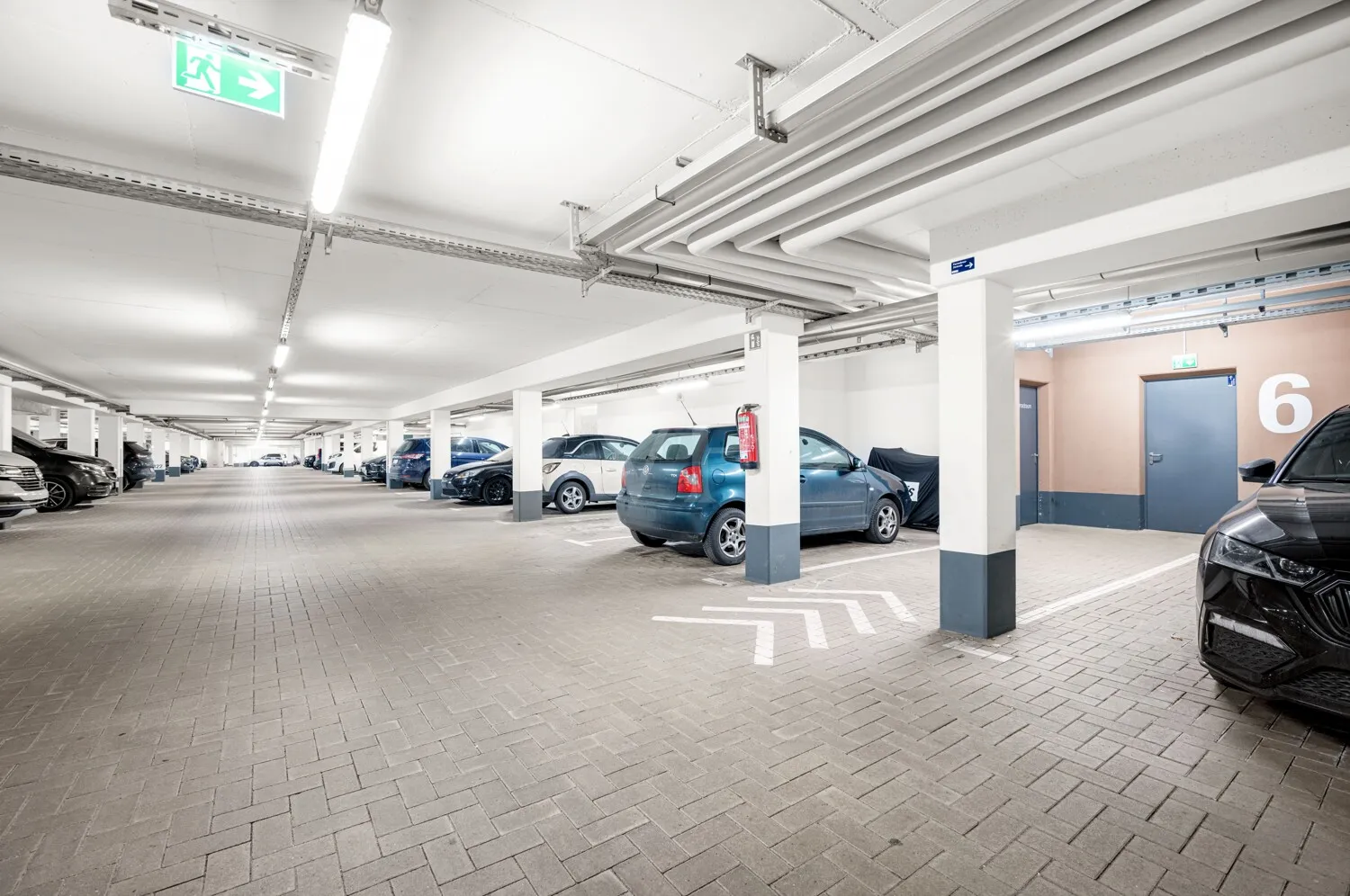 komfortable Tiefgarage