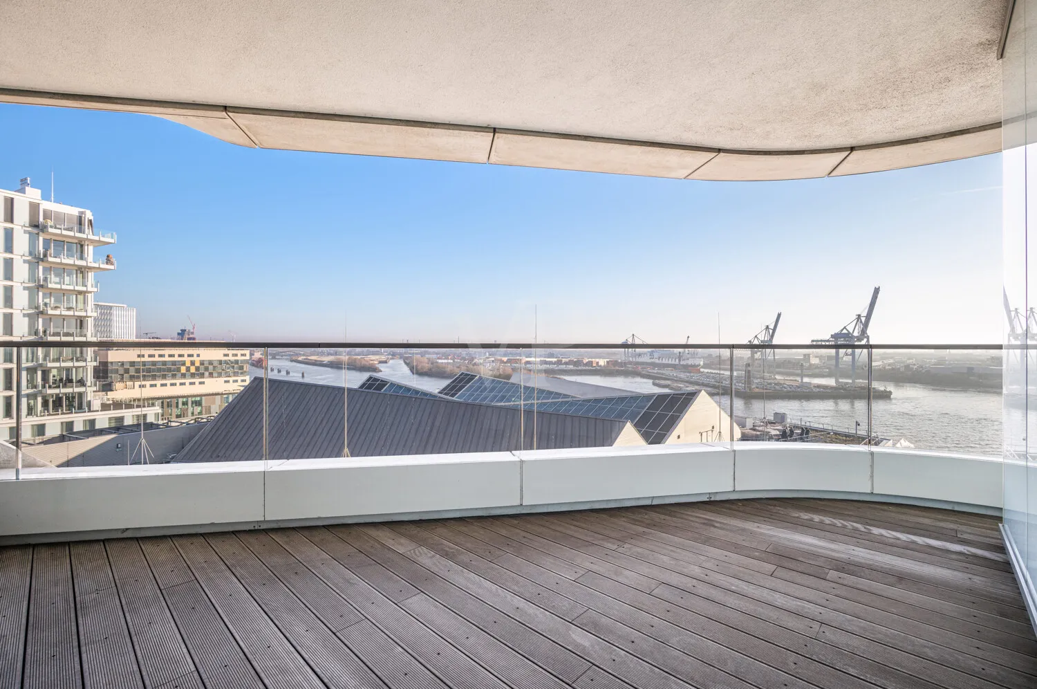 der östliche von vier Balkonbereichen