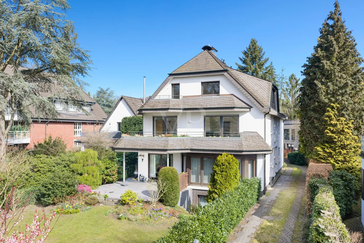 Straßenansicht