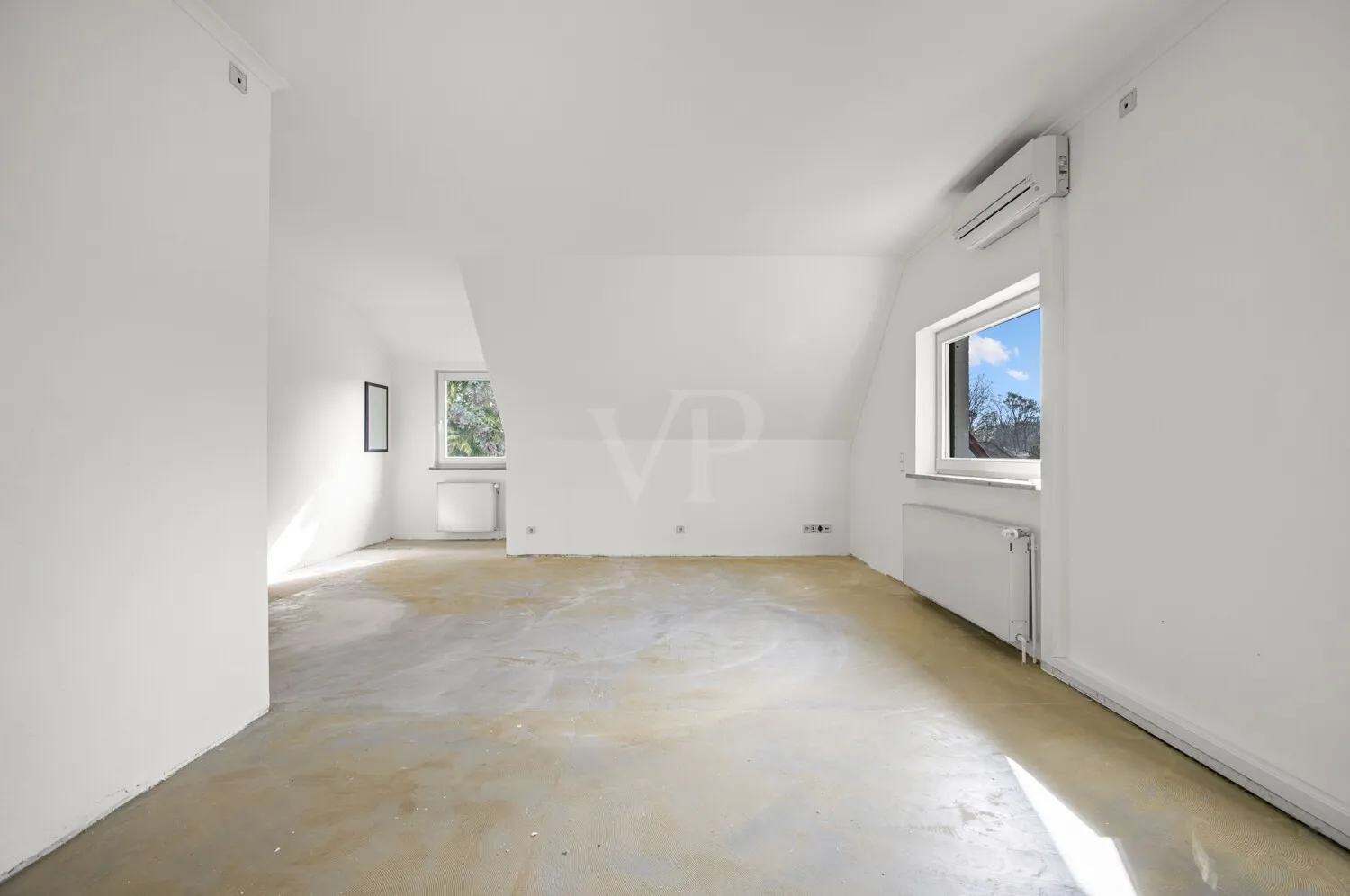 rieseiges Schlafzimmer im DG mit Klimaanlage