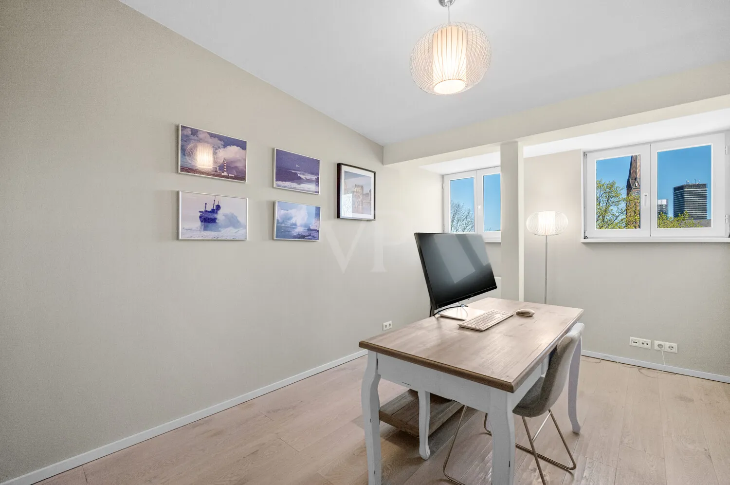 kleines Arbeitszimmer