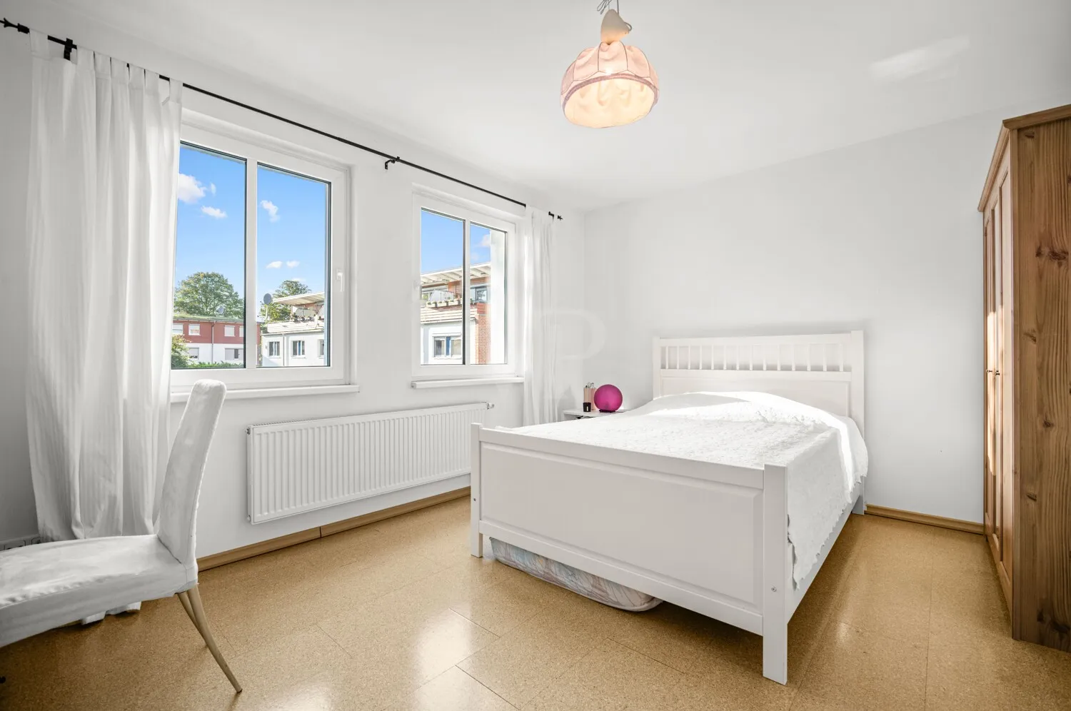 1. großes Schlafzimmer im 1. Obergeschoss