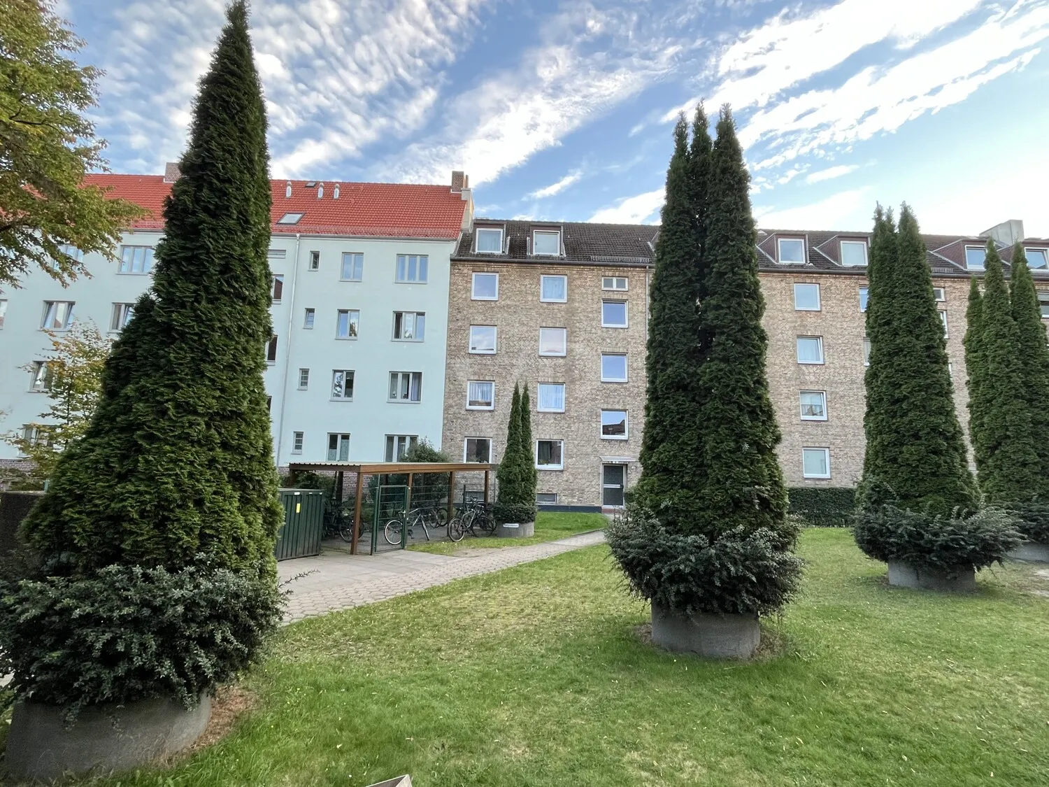 begrünter Gemeinschaftshof