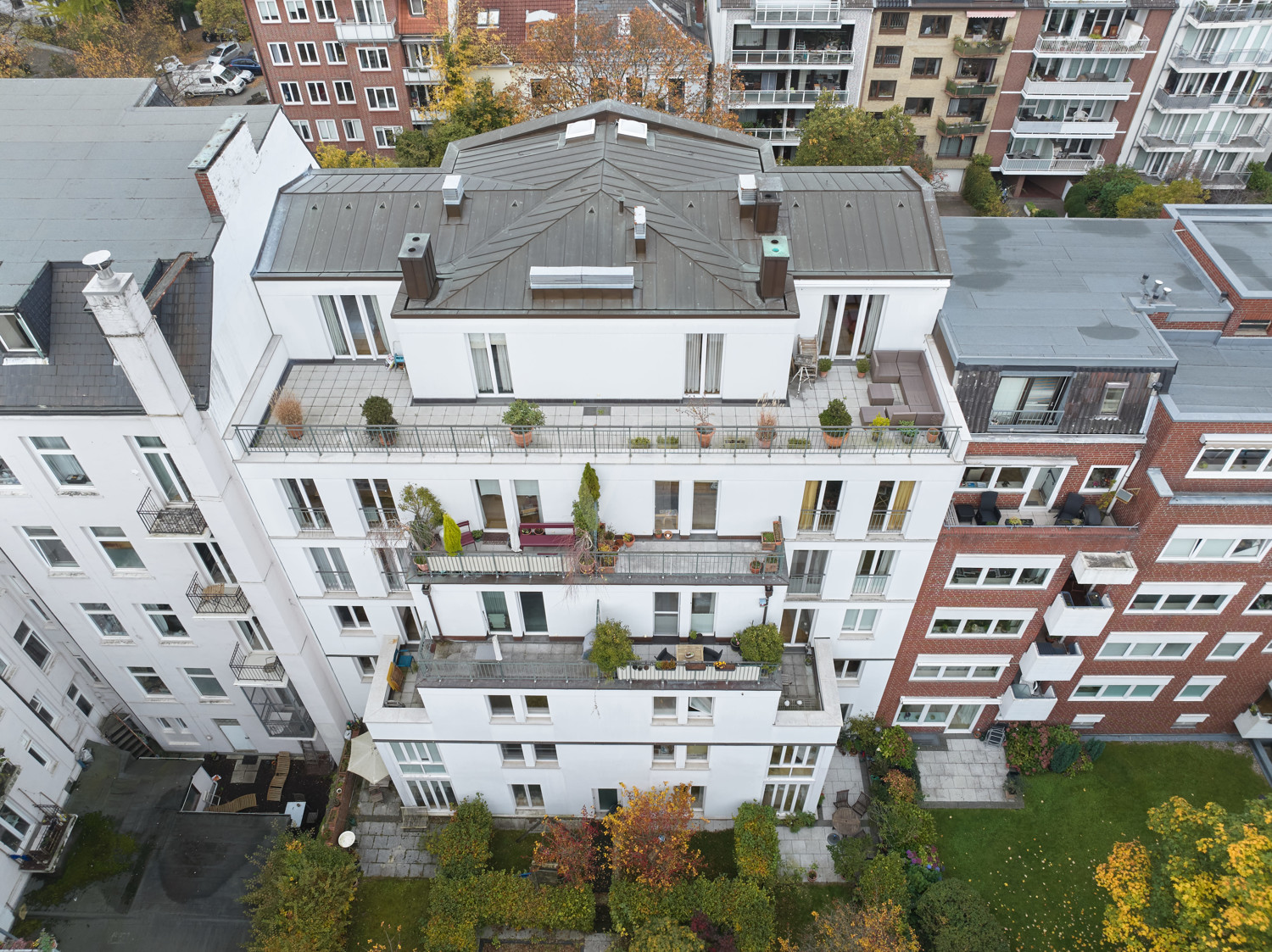 rückwertige Ansicht des architektonisch wertvollen Gebäudes