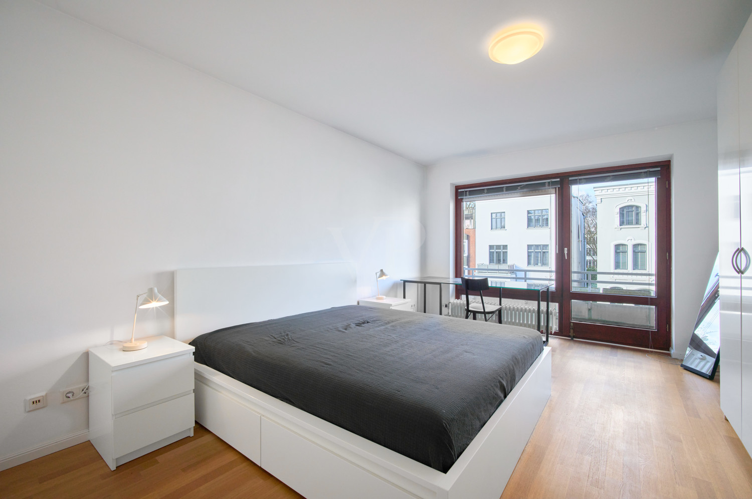 2. Schlafzimmer mit eigenem Balkon