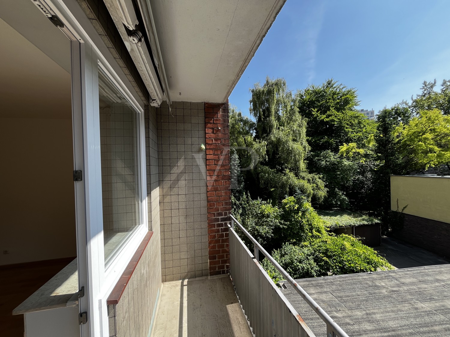 Balkon links