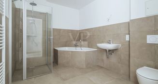 von_poll_real_estate_property_25265001C5_image_3