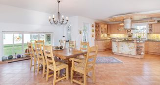 von_poll_real_estate_property_24265009A_image_4