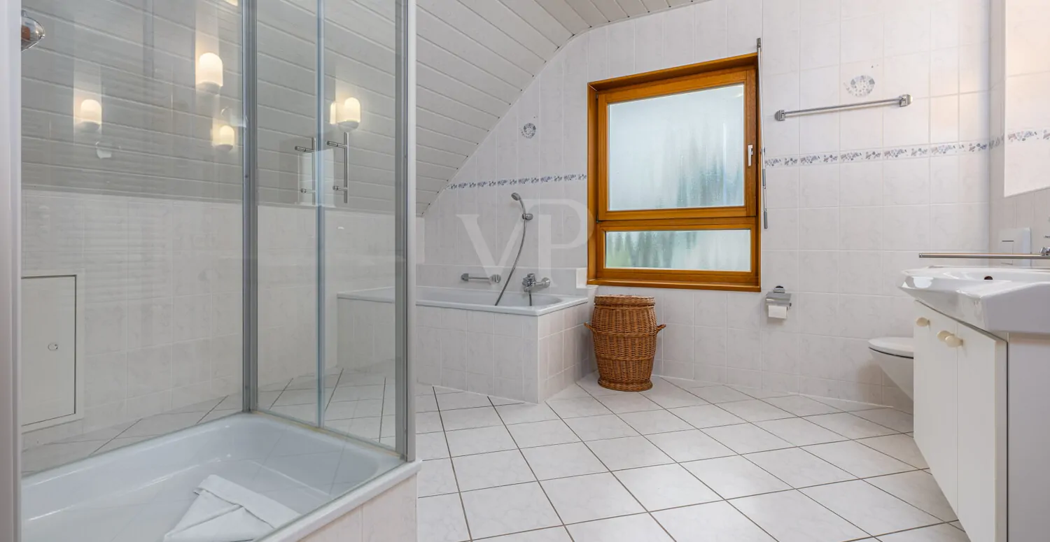 großzügiges Vollbad