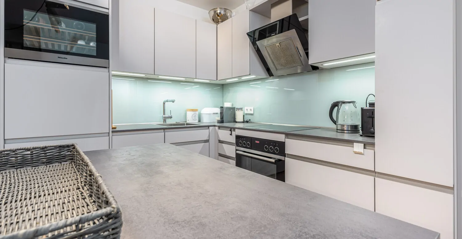 hochwertige Einbauküche