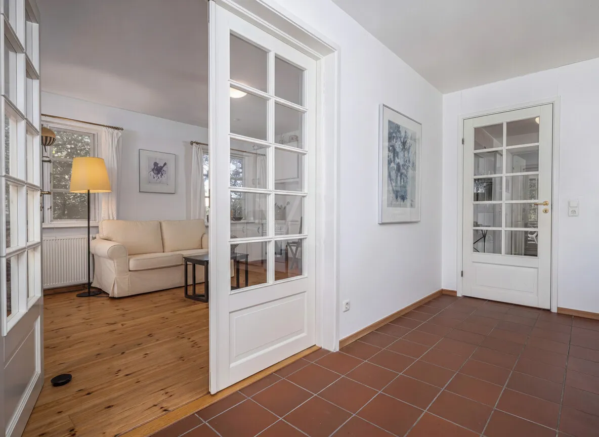Küche mit Zugang zum Wohnraum