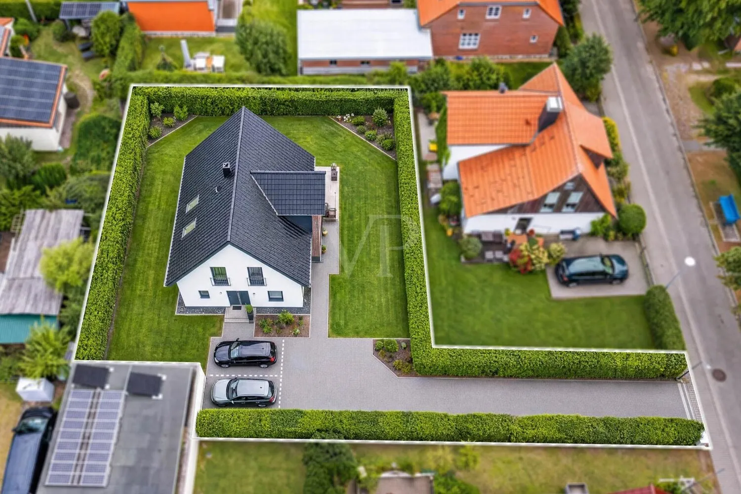 Neubau (bsp., ohne Maßstab)
