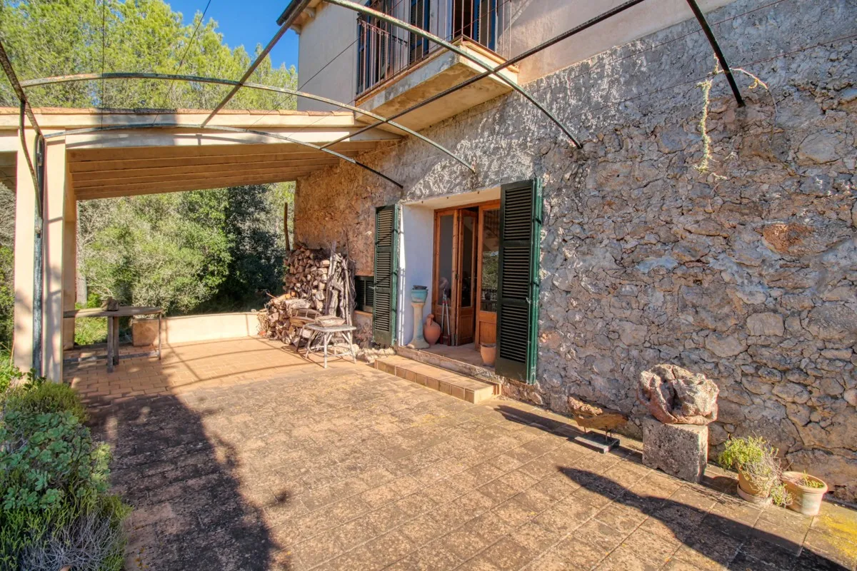 Rustic-finca-in-the-countryside-near-Arta