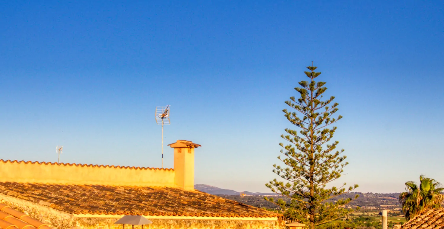 Interessantes-Haus-im-Zentrum-von-Búger-zu-verkaufen-nur-Exposee