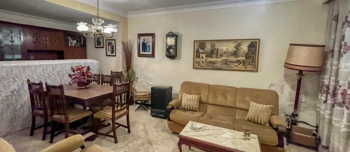 Interessantes-Haus-im-Zentrum-von-Búger-zu-verkaufen-nur-Exposee