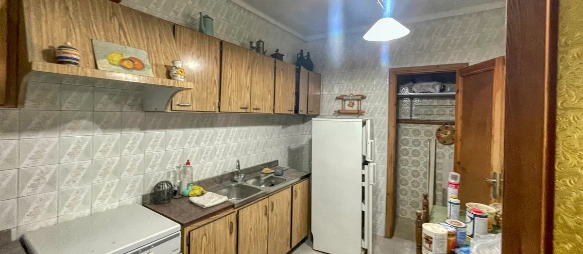 Interessantes-Haus-im-Zentrum-von-Búger-zu-verkaufen-nur-Exposee