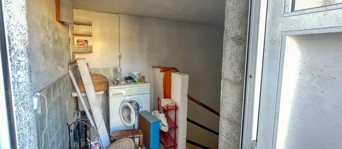 Interessantes-Haus-im-Zentrum-von-Búger-zu-verkaufen-nur-Exposee